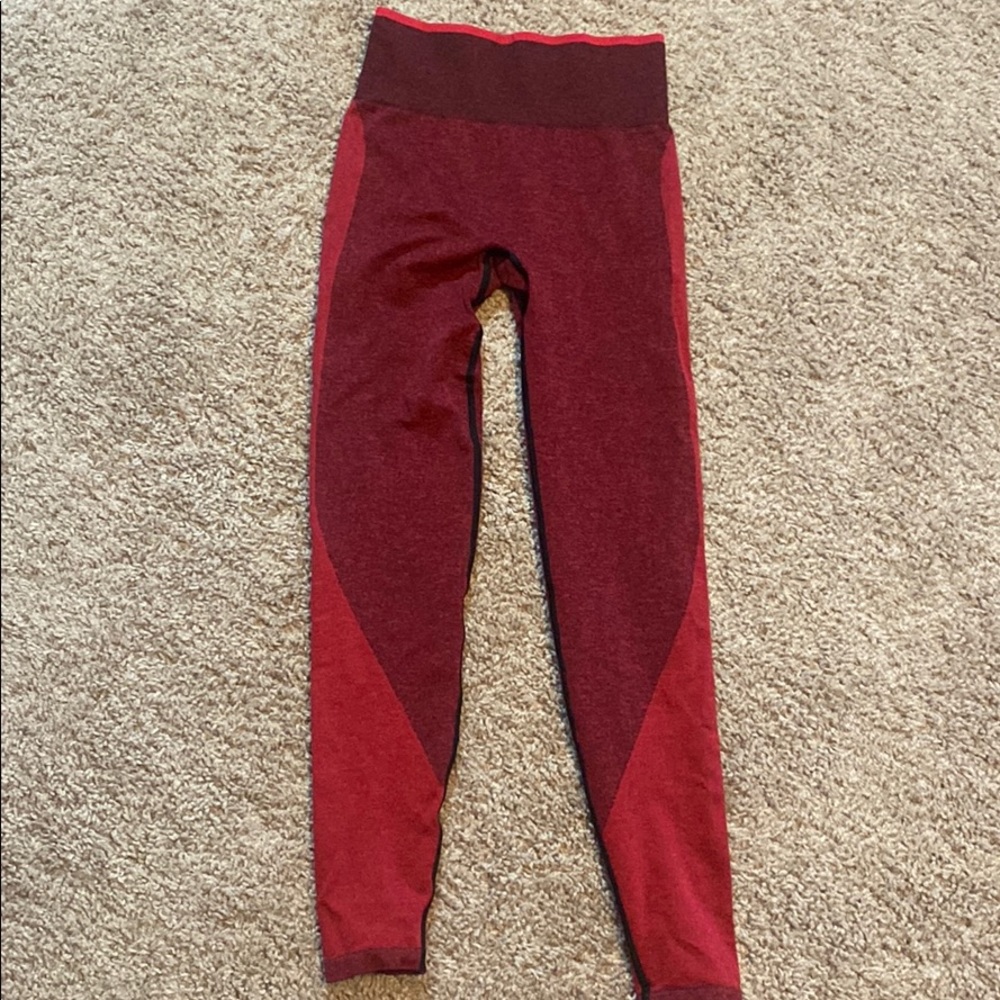 Victoria’s Secret pink legging